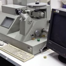 12. Metalografický světelný mikroskop Carl Zeiss Neophot 2