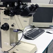 11. Metalografický světelný mikroskop Olympus PME-3